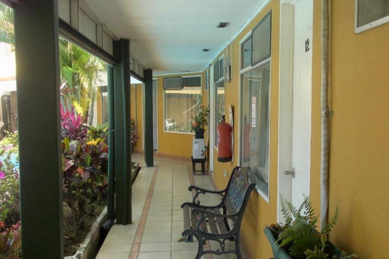 Hotel Puerta Del Sol - San Jose Airport Bagian luar foto