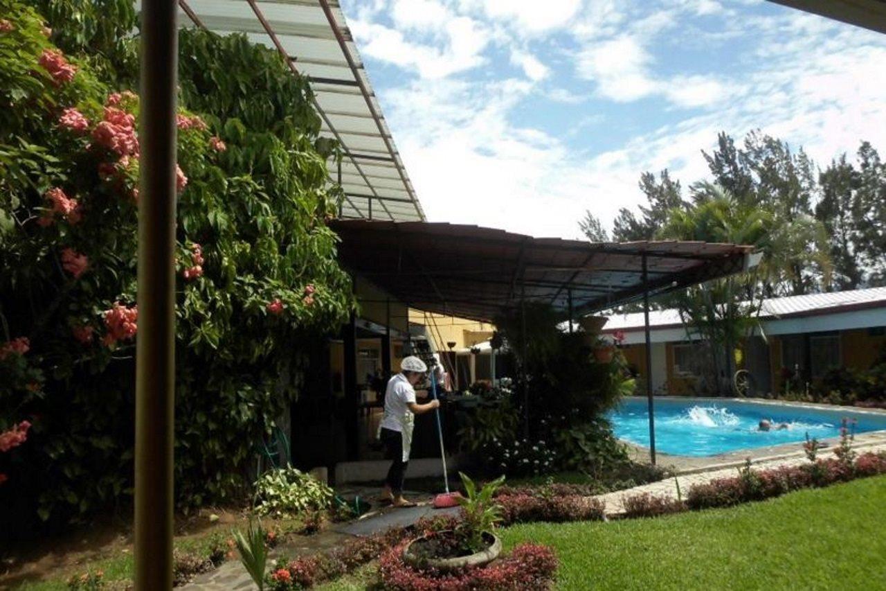 Hotel Puerta Del Sol - San Jose Airport Bagian luar foto