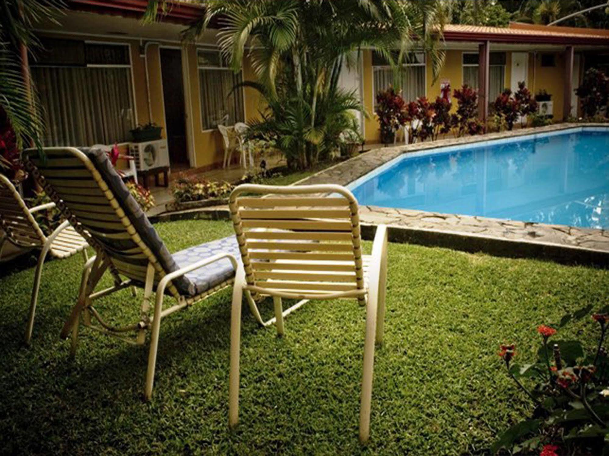 Hotel Puerta Del Sol - San Jose Airport Bagian luar foto